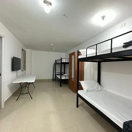 Mabolo 208 Family Room Near It Park